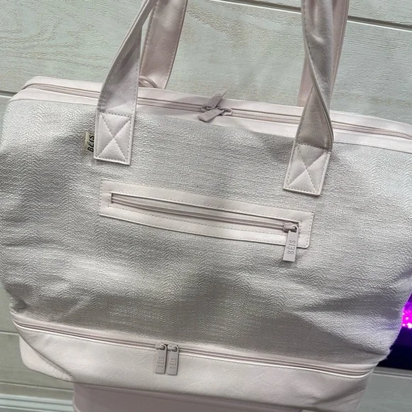 Beis Sakura Woven Weekender - Picture 1 of 1